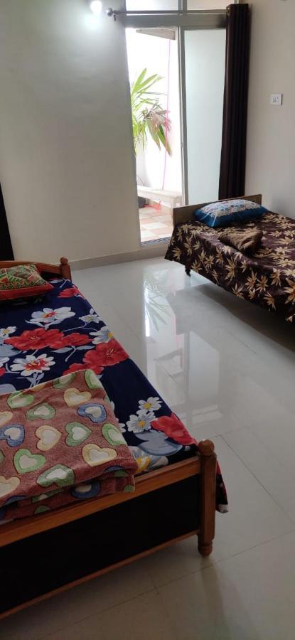 Untrained & Unplanned Apartment จาบัลปูร์ ภายนอก รูปภาพ